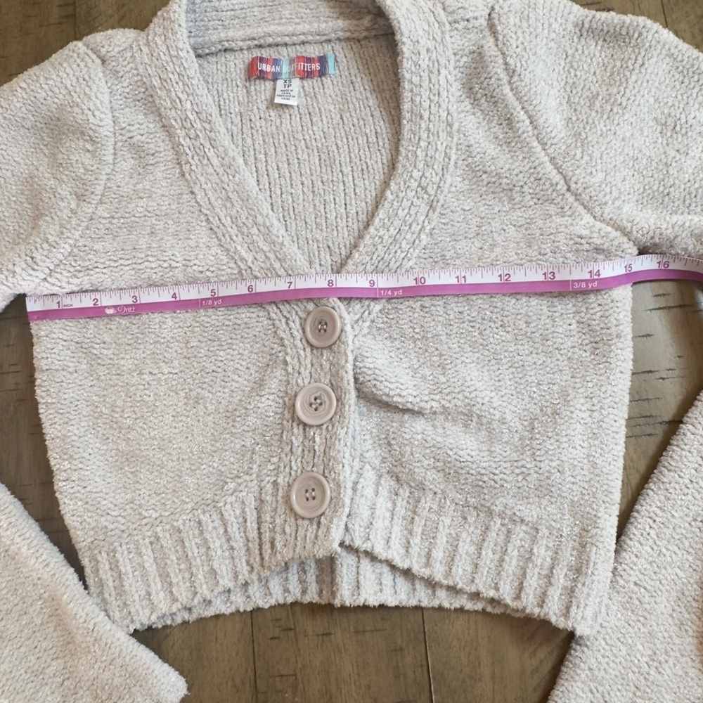Urban Outfitters Cream Button-Up Cardigan - Picture 3 of 9
